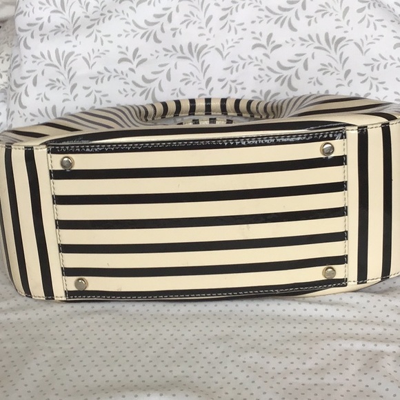 Kate Spade purse - Picture 3 of 5